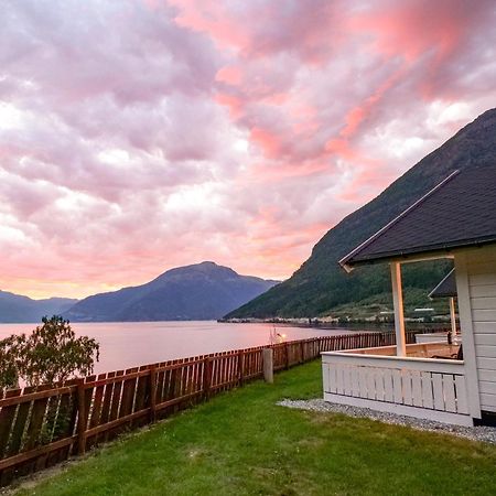 Kinsarvik Camping Hotel Bagian luar foto