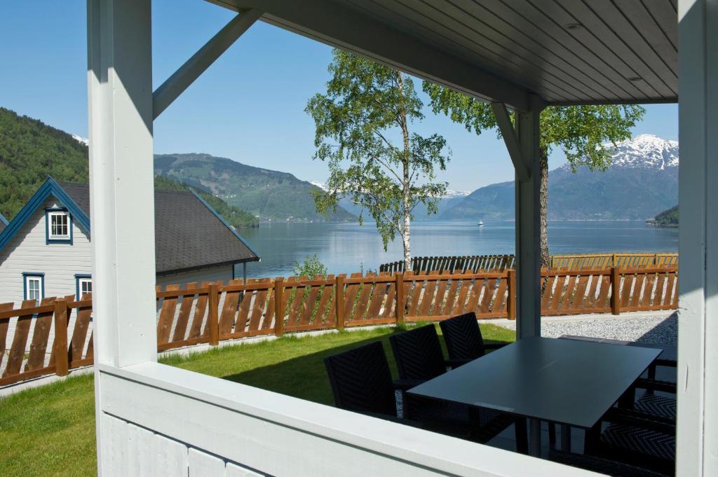 Kinsarvik Camping Hotel Bagian luar foto