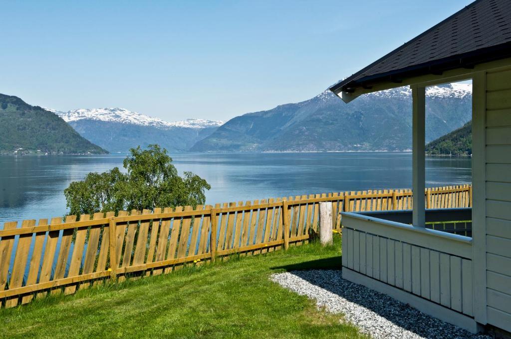 Kinsarvik Camping Hotel Bagian luar foto