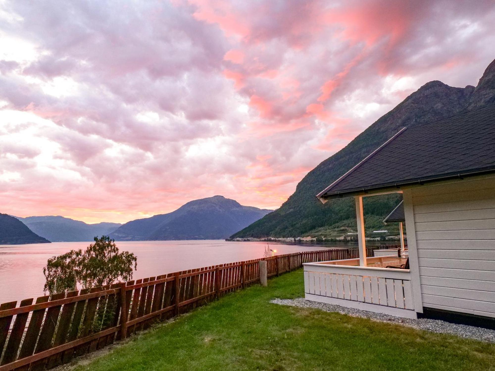 Kinsarvik Camping Hotel Bagian luar foto