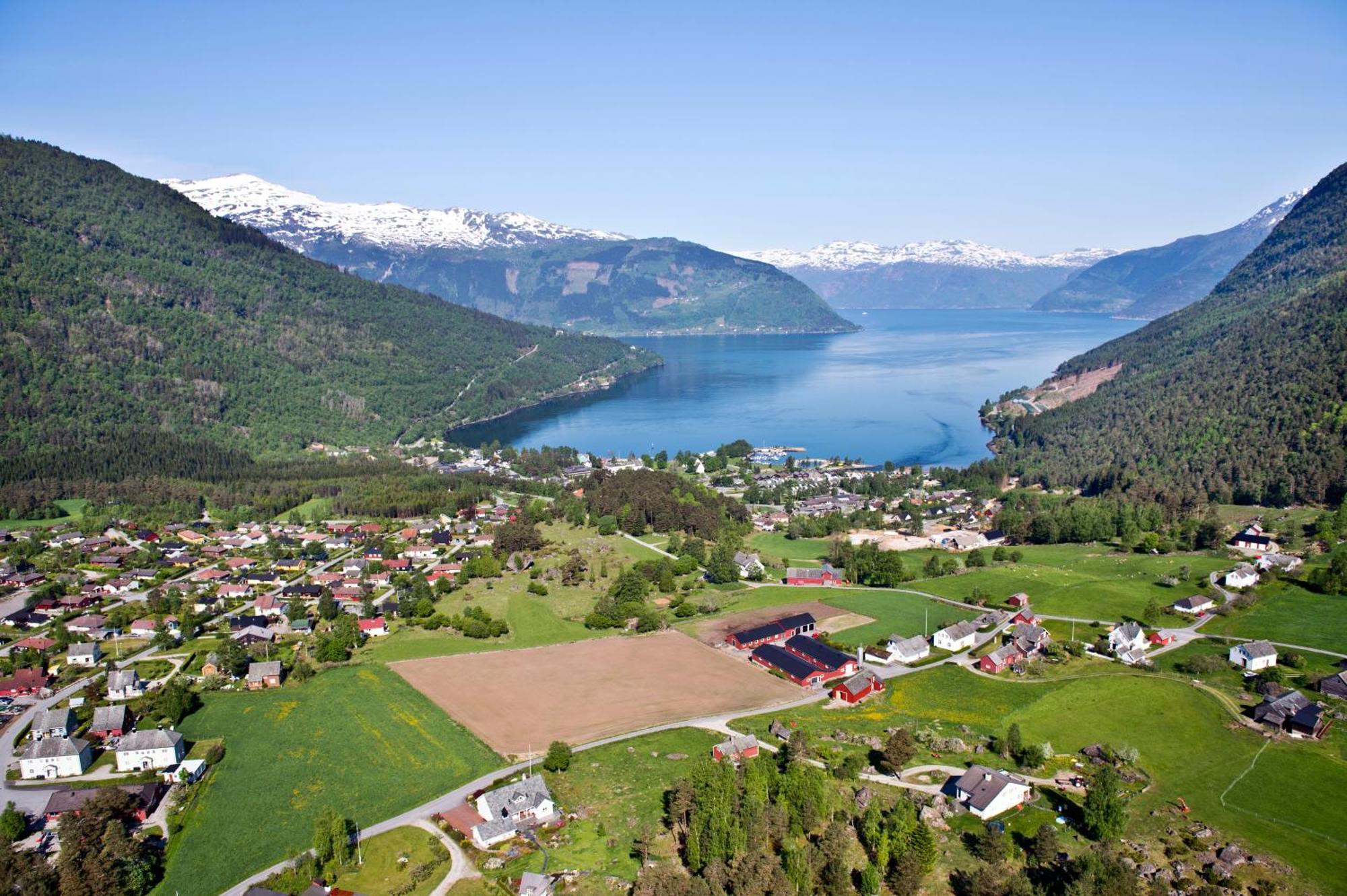 Kinsarvik Camping Hotel Bagian luar foto