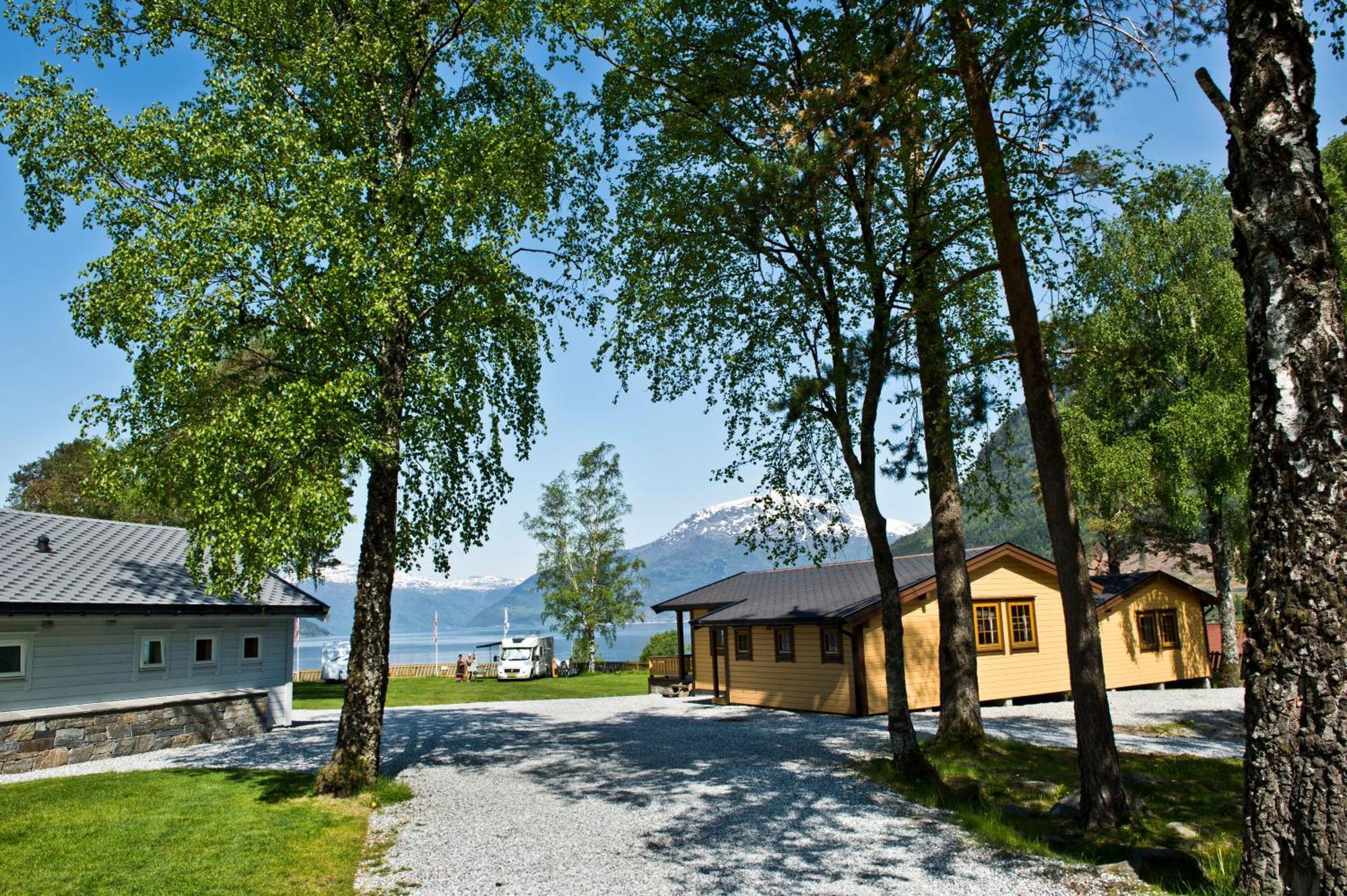 Kinsarvik Camping Hotel Bagian luar foto