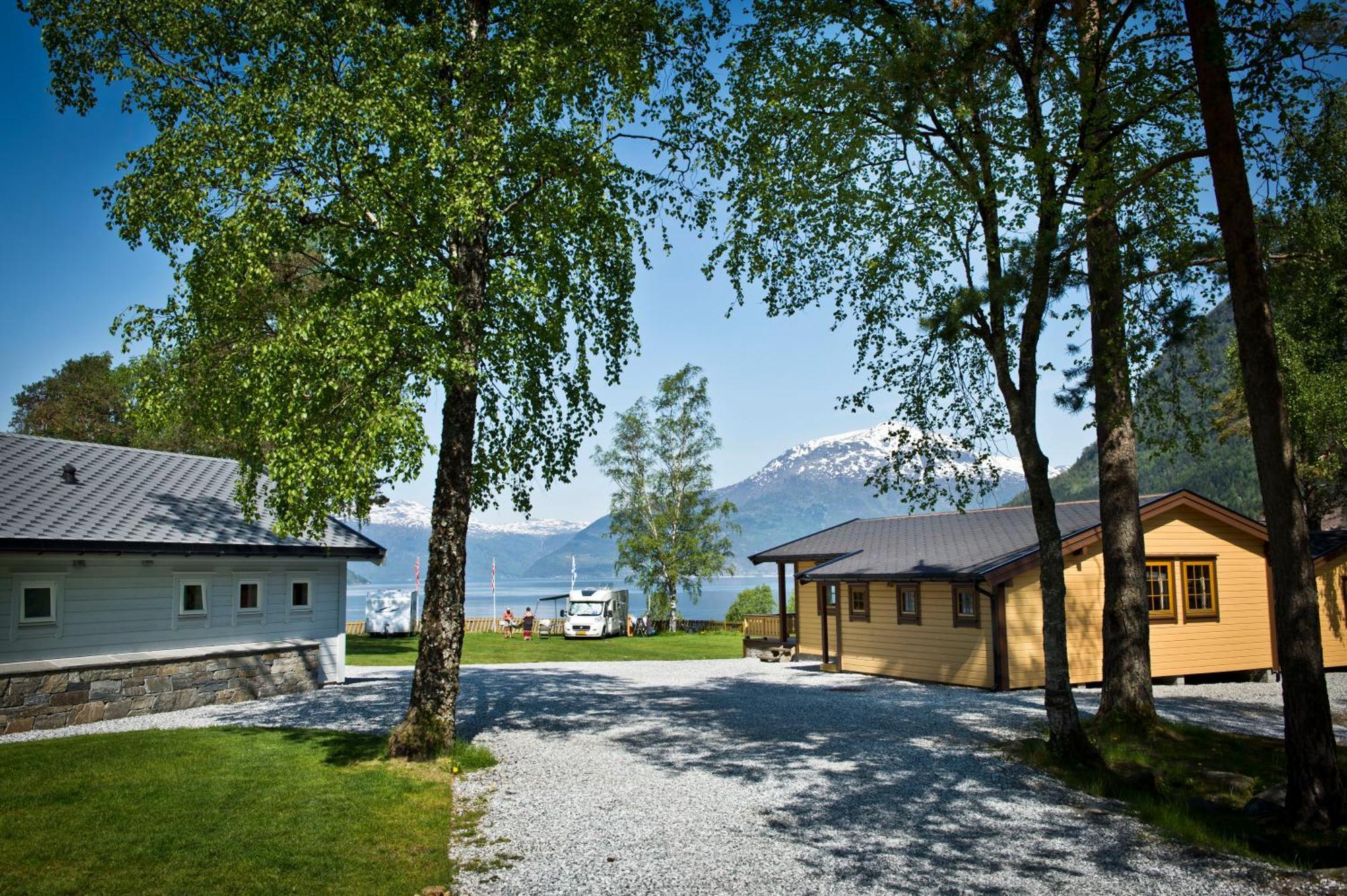 Kinsarvik Camping Hotel Bagian luar foto