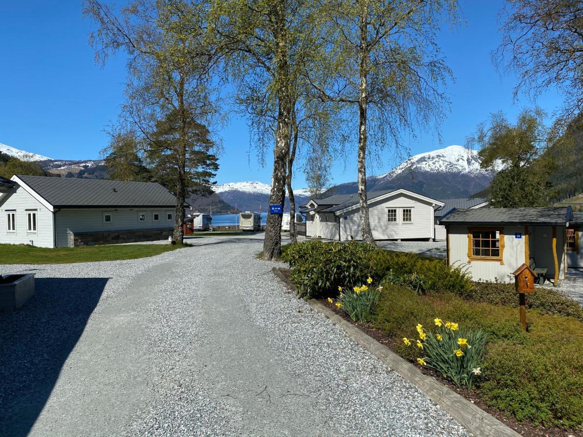 Kinsarvik Camping Hotel Bagian luar foto